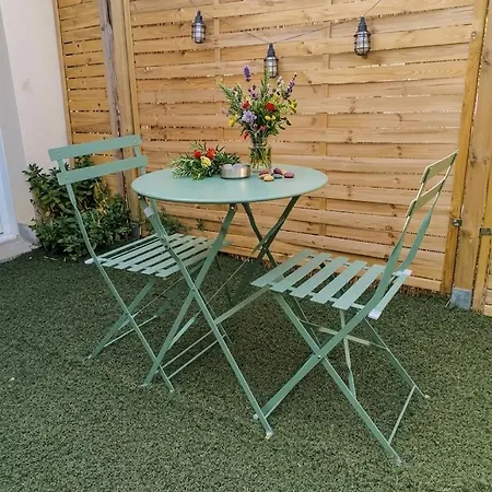 公寓 Petit Cocon Avec Terrasse Privee A Barthelemy