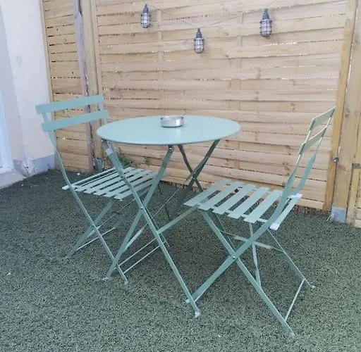 Cosy Avec Terrasse St Barthelemy * Saint-Barthelemy-d'Anjou